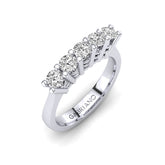 Gabriano Kaitlyn beştaş yüzük; GIA-HRD sertifikalı yuvarlak pırlanta ve beyaz altın montürün üstten görünüşü