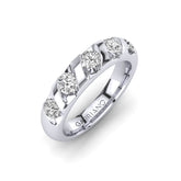 Gabriano Libera beştaş yüzük; GIA-HRD sertifikalı yuvarlak pırlanta ve beyaz altın montürün üstten görünüşü