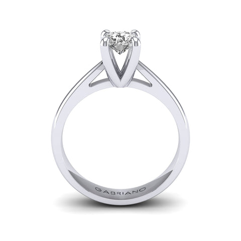 Gabriano Maribel 4 tırnaklı tektaş yüzük; GIA-HRD sertifikalı yuvarlak pırlanta ve beyaz altın montürün yandan görünüşü