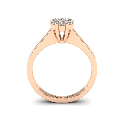 Gabriano Chiara tektaş efektli yüzük; yuvarlak pırlanta ve rose altın montürün yandan görünüşü