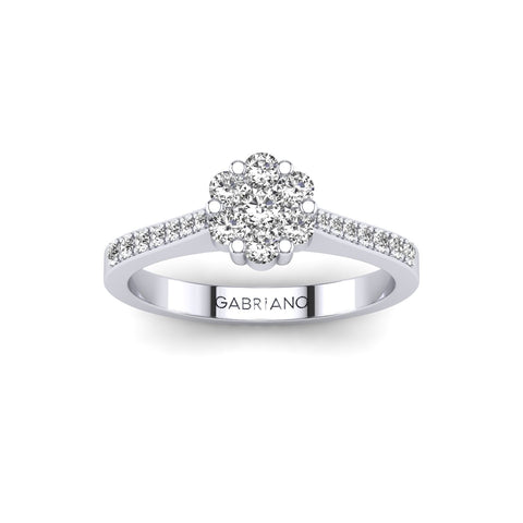 Gabriano Andrea tektaş efektli yüzük; yuvarlak pırlanta ve beyaz altın montürün üstten görünüşü