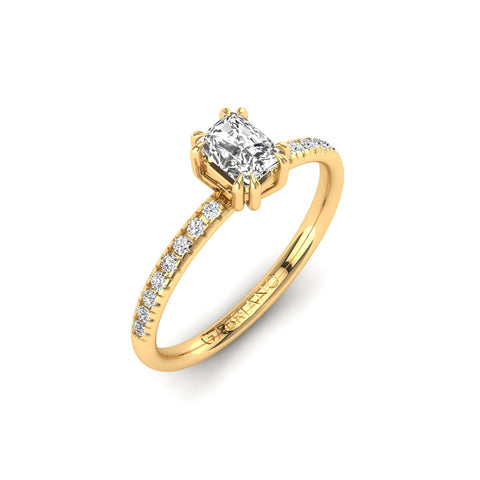 Gabriano Arborea 8 pençe tırnaklı tektaş yüzük; GIA-HRD sertifikalı radiant pırlanta ve sarı altın montürün üstten görünüşü