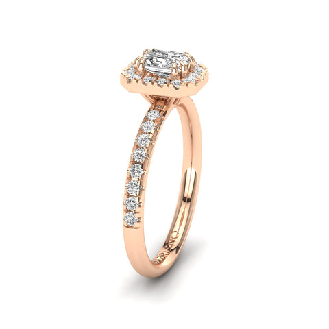 Gabriano Rivara 8 pençe tırnaklı tektaş yüzük; GIA-HRD sertifikalı radiant pırlanta ve rose altın montürün yandan görünüşü