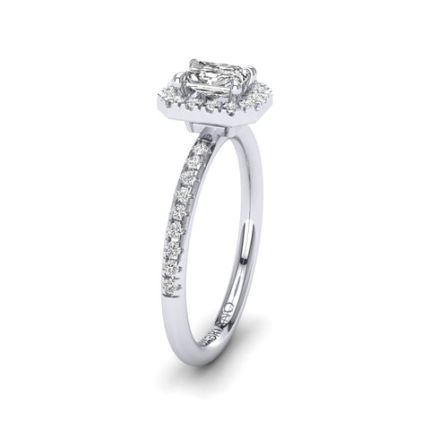 Gabriano Ventura 4 tırnaklı tektaş yüzük; GIA-HRD sertifikalı radiant pırlanta ve beyaz altın montürün yandan görünüşü