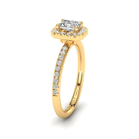 Gabriano Ventura 4 tırnaklı tektaş yüzük; GIA-HRD sertifikalı radiant pırlanta ve sarı altın montürün yandan görünüşü