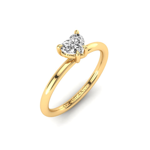 Gabriano Meliora 4 pençe tırnaklı tektaş yüzük; GIA-HRD sertifikalı kalp pırlanta ve sarı altın montürün üstten görünüşü