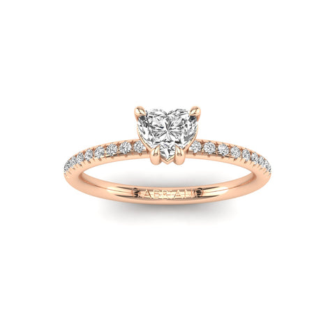 Gabriano Velvetine 4 pençe tırnaklı tektaş yüzük; GIA-HRD sertifikalı kalp pırlanta ve rose altın montürün üstten görünüşü