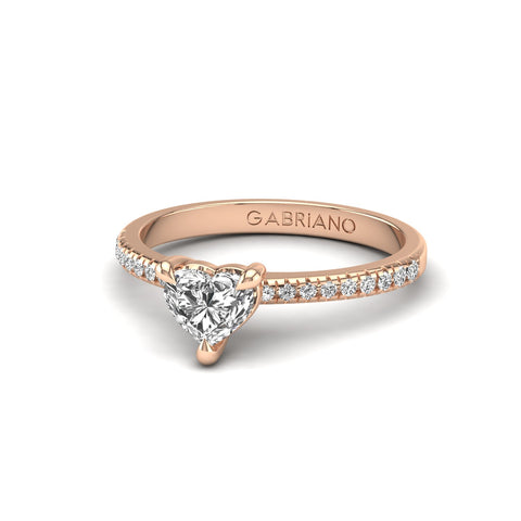 Gabriano Elinor 3 pençe tırnaklı tektaş yüzük; GIA-HRD sertifikalı kalp pırlanta ve rose altın montürün üstten görünüşü