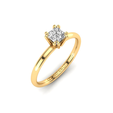 Gabriano Mirage 8 Pençe tırnaklı tektaş yüzük; GIA-HRD sertifikalı prenses pırlanta ve sarı altın montürün üstten görünüşü