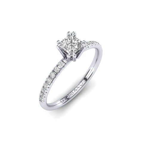 Gabriano Valoris 8 pençe tırnaklı tektaş yüzük; GIA-HRD sertifikalı prenses pırlanta ve beyaz altın montürün üstten görünüşü