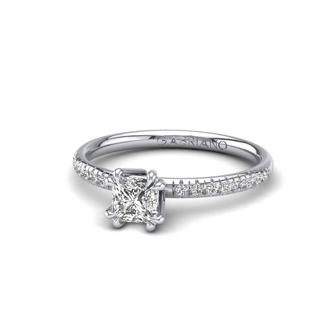 Gabriano Valoris 8 pençe tırnaklı tektaş yüzük; GIA-HRD sertifikalı prenses pırlanta ve beyaz altın montürün üstten görünüşü